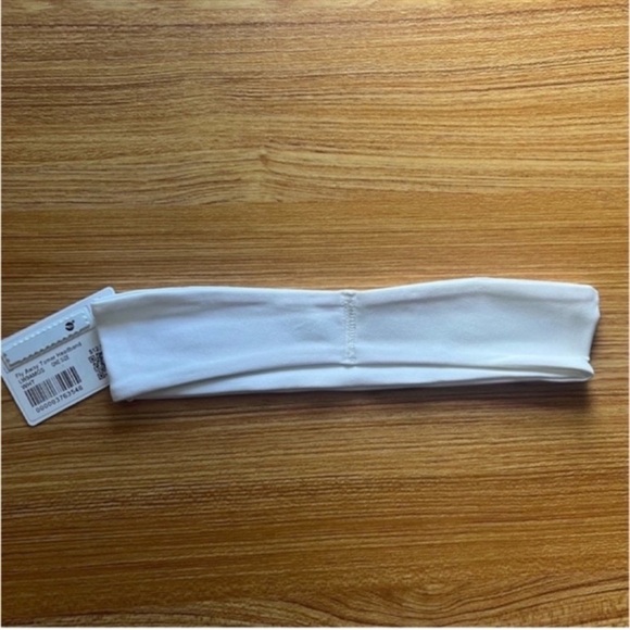 Lululemon Fly Away Tamer Headband in White - Picture 5 of 11